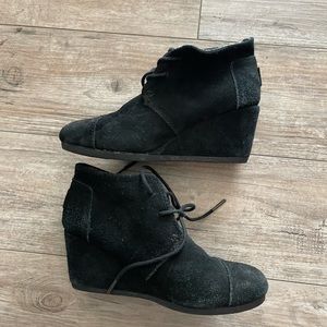 Toms wedge boots
